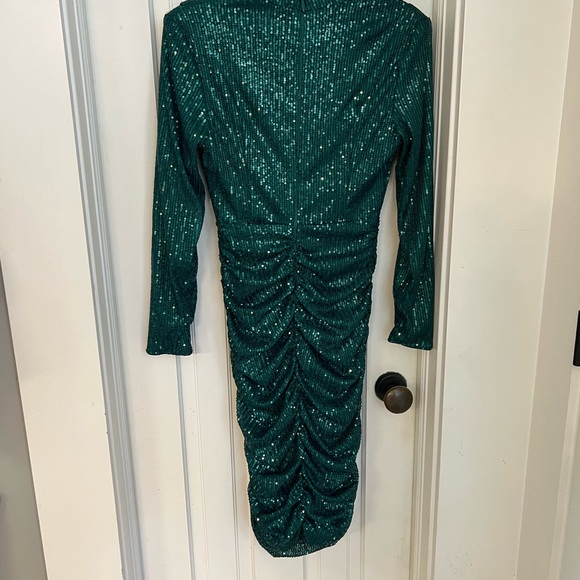 Hunter Green Sexy Sequin Cocktail Dress by Pretty Little Thing SZ 4 - Picture 5 of 7